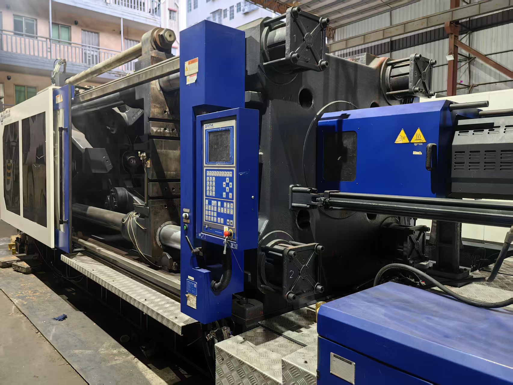 Haitian 900T used machine photo 4