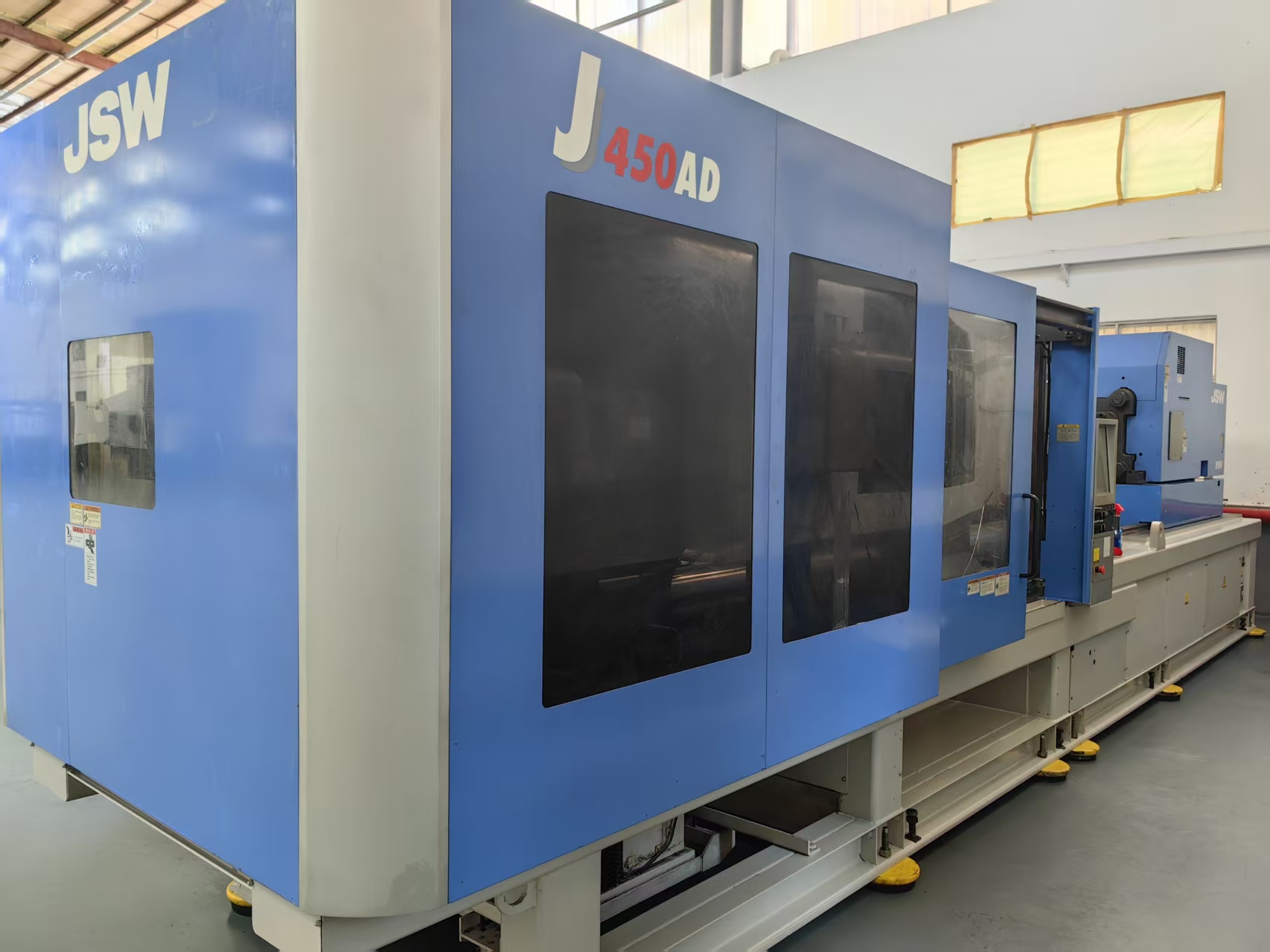Used JSW 450T Plastic Injection Molding Machine