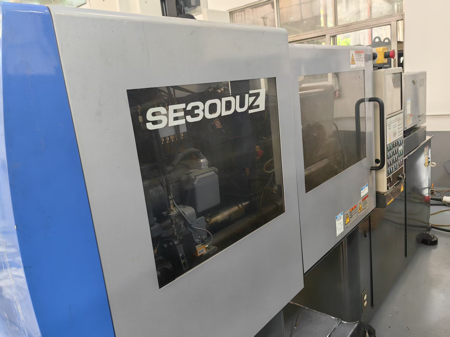 Used Sumitomo 30T Plastic Injection Molding Machine